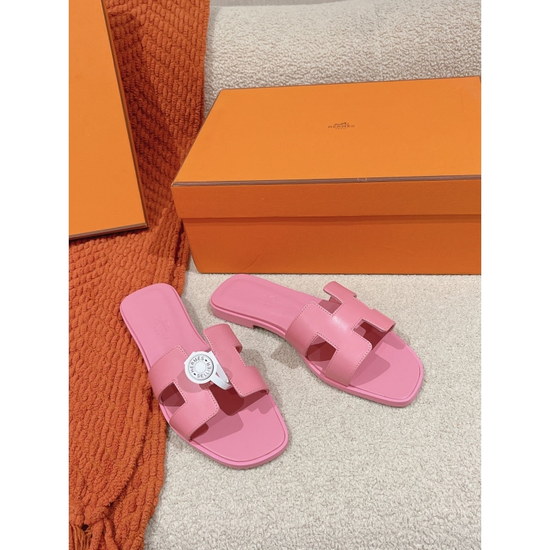 H**mes slippers